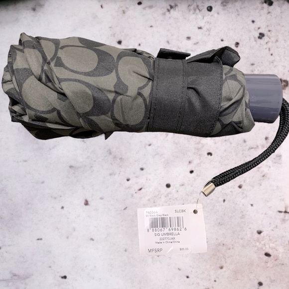 NWT ✨COACH ✨
Coach UV Protection Signature Mini Umbrella - Picture 5 of 6